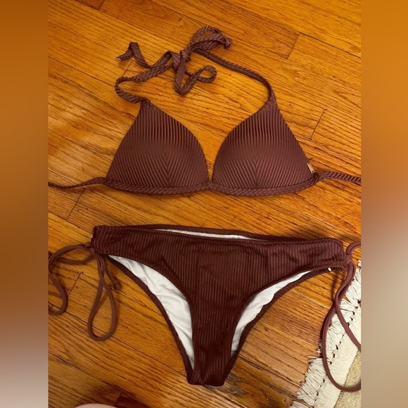 Brownish Mauve VS Pink Bikini! - Picture 1 of 2